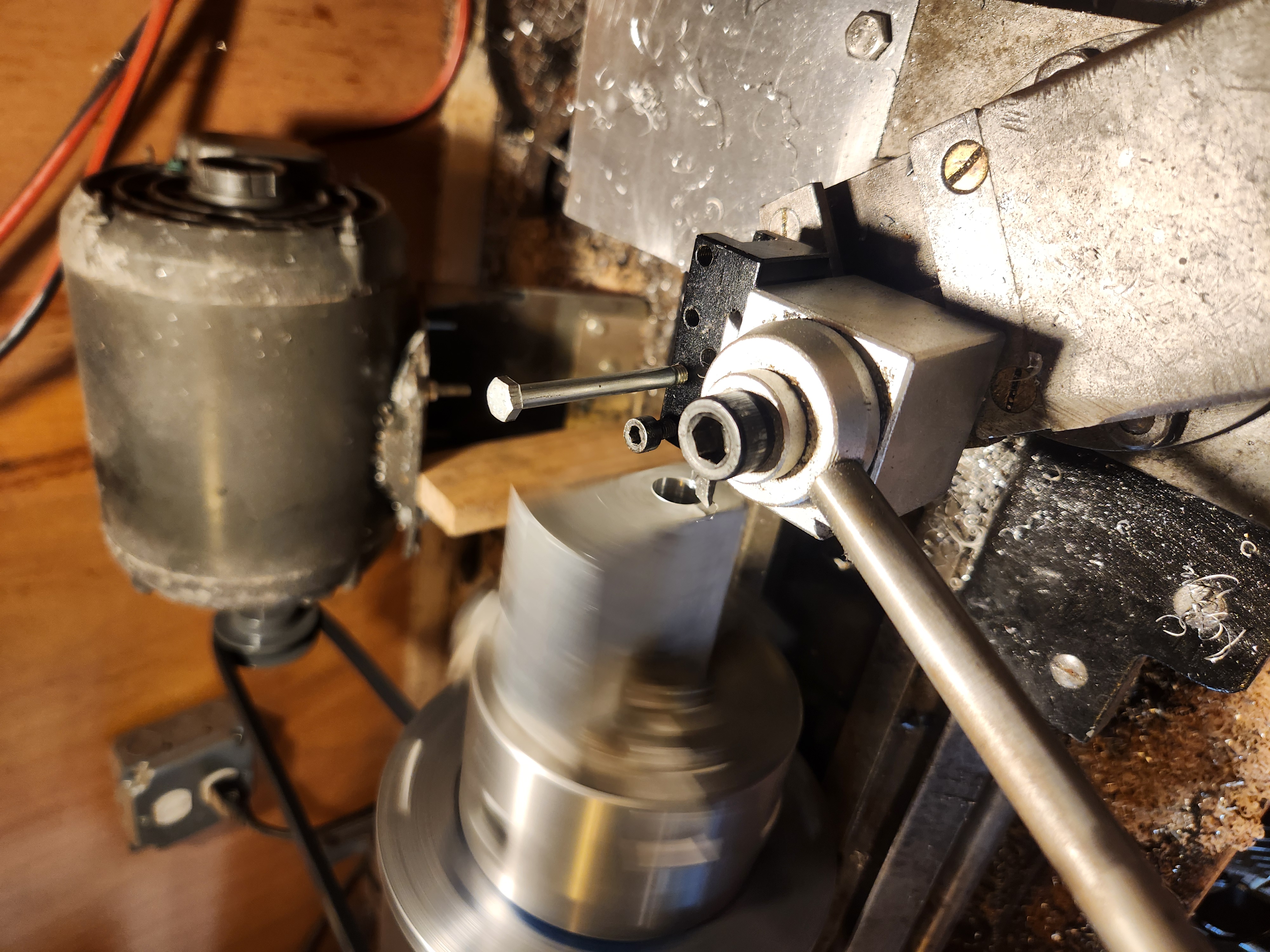 Cutting bearing seats and drilling main hole